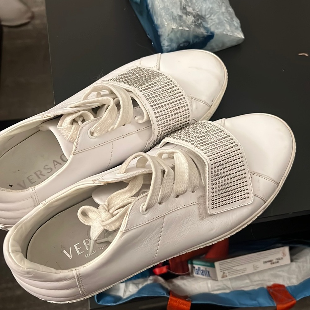 Used versace shoes